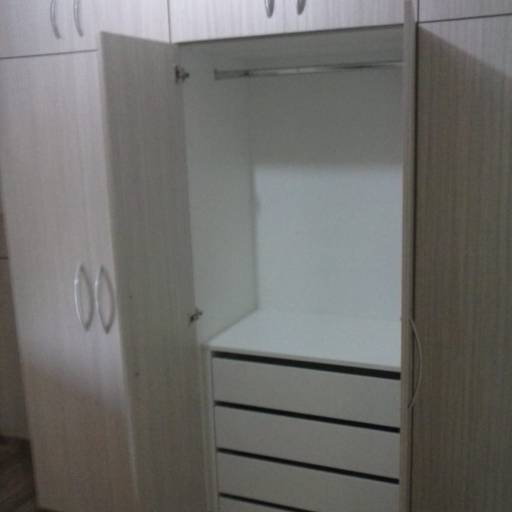 Guarda Roupa Embutido por JM Móveis