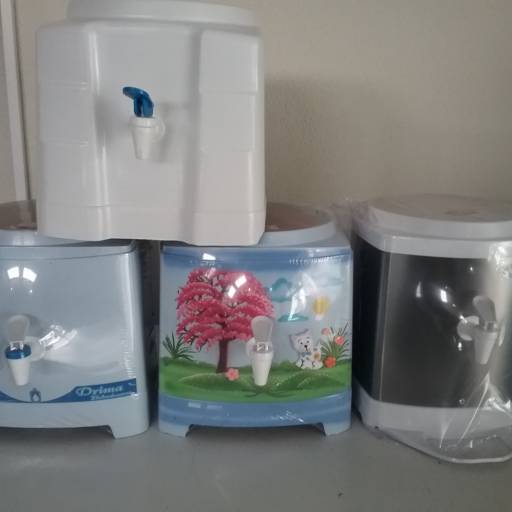 Suporte para galões por Distribuidora de Água Bem-Estar