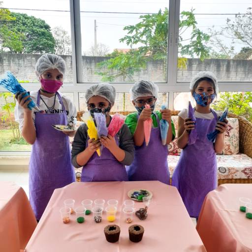 Oficina de Cupcakes para crianças a partir de 6 anos de idade.