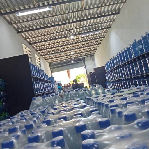 Várias Marcas de Água Galão Azul 20L em Assis, SP