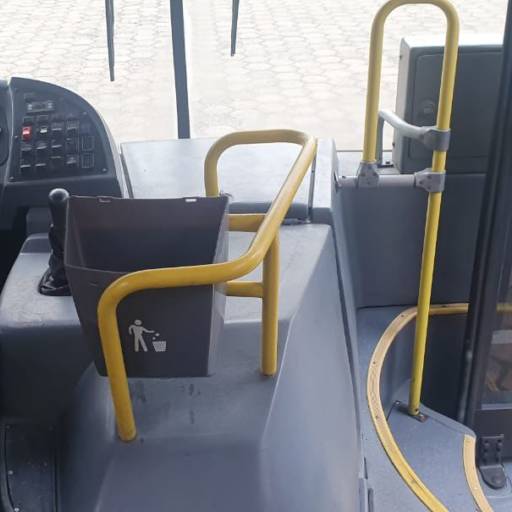 VISTA INTERNA PARTE DO MOTORISTA