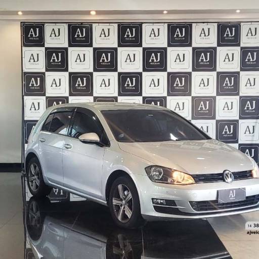 VOLKSWAGEN GOLF 1.4 16V 4P TSI COMFORTLINE AUTOMÁTICO- 2015 em Botucatu, SP por AJ Veículos