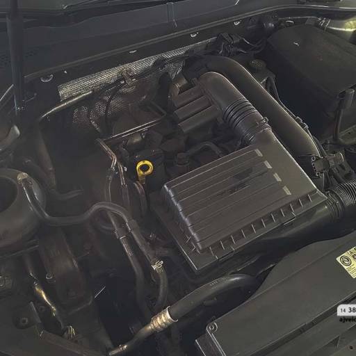 VOLKSWAGEN GOLF 1.4 16V 4P TSI COMFORTLINE AUTOMÁTICO- 2015 em Botucatu, SP por AJ Veículos