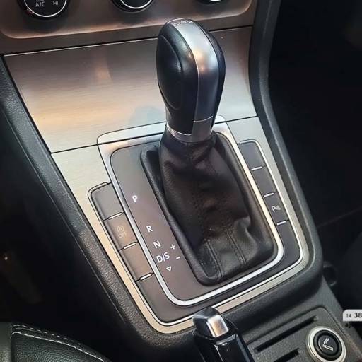 VOLKSWAGEN GOLF 1.4 16V 4P TSI COMFORTLINE AUTOMÁTICO- 2015 em Botucatu, SP por AJ Veículos