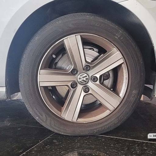 VOLKSWAGEN GOLF 1.4 16V 4P TSI COMFORTLINE AUTOMÁTICO- 2015 em Botucatu, SP por AJ Veículos