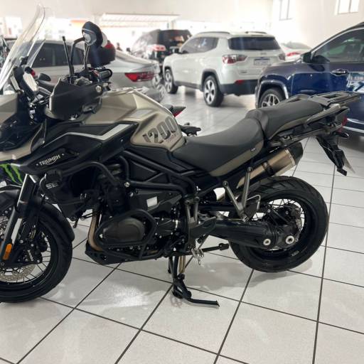 TRIUMPH TIGER 1200 DESERT EDITION em Botucatu, SP por Ricardo Veículos Multimarcas