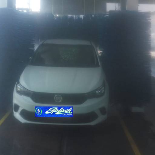 Premium - Carro Pequeno por Splash Lava Rápido