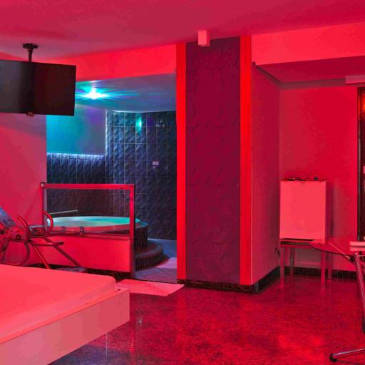 Suíte Luxo - Ap 06 por Volúpia Motel