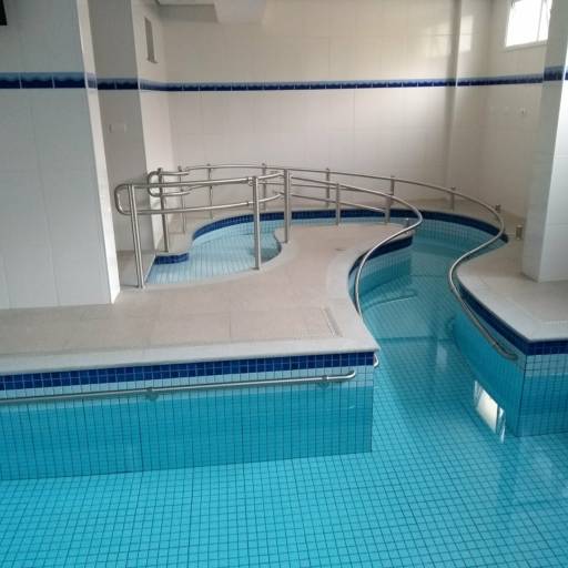 Corrimão para piscina