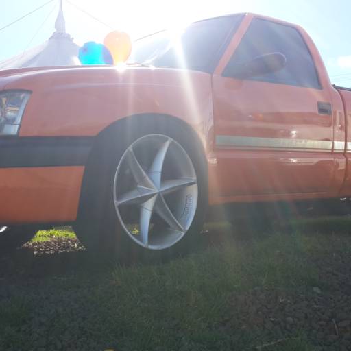 S10 DELUXE 2.5 por Ponto Forte Multimarcas