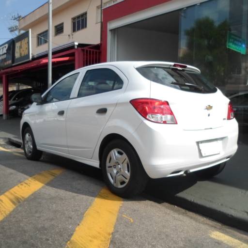 ONIX LS 1.0 FLEX ANO 2016 BAIXO KM por Jota Car Veículos 