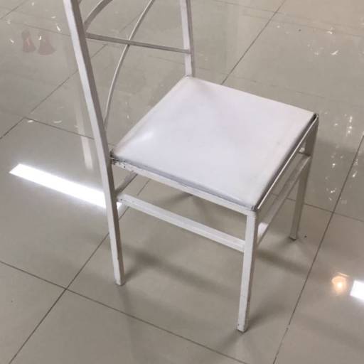 Cadeira de Ferro por Mary Locação