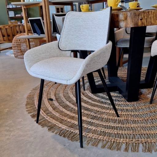 Cadeira Amélia em Ninho Verde II Eco Residence, SP por Decor Max Casa