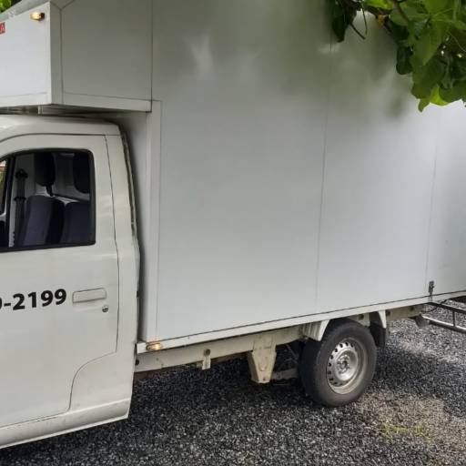 Comprar o produto de Frete Pequenos - Caminhão Baú 3m em Veículos e Transportes pela empresa Fretes e Mudanças Pipo em Joinville, SC por Solutudo