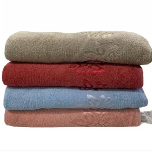 Toalha de banho Charlotte em Osasco, SP por Madalena Decoraçoes