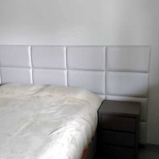 Cabeceira almofadada com criados Móveis Peixoto