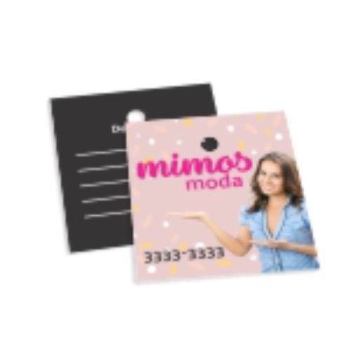 TAGS PADRÃO FURO - COUCHÊ 275G - SEM VERNIZ em São José do Rio Preto, SP por Public Gráfica e Brindes