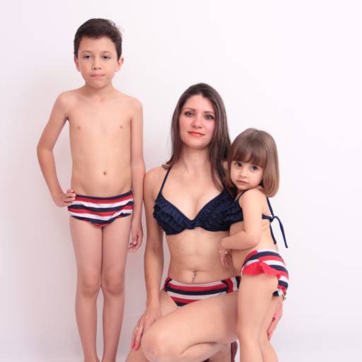 Biquíni mãe e filha/o por Helô Costa