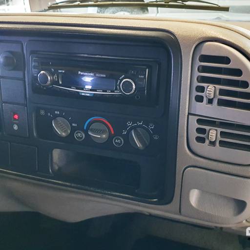 CHEVROLET SILVERADO 4.1 DLX CABINE SIMPLES- 1998 em Botucatu, SP por AJ Veículos