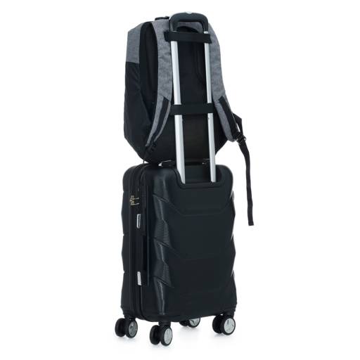 02096 Mochila de Poliéster Anti-Furto USB com Segredo em São José do Rio Preto, SP por Public Gráfica e Brindes