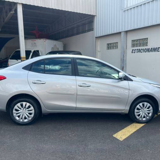 TOYOTA YARIS 1.5 XL LIVE 2020 em Botucatu, SP por Ricardo Veículos Multimarcas