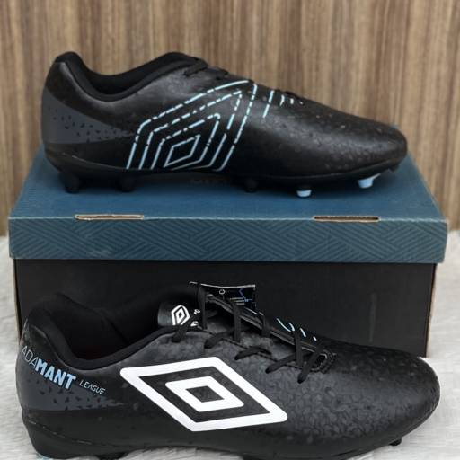 Chuteira adulta Umbro Campo em Uberlândia, MG por Lojas Dom Flavittos