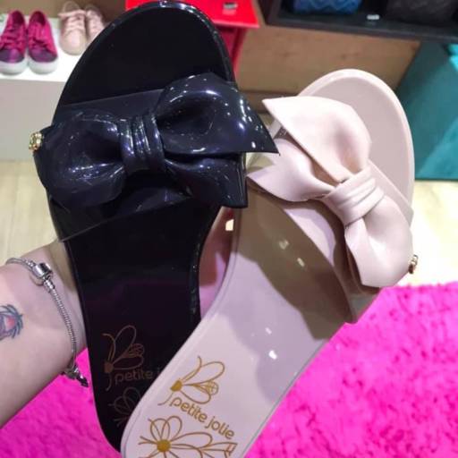Comprar o produto de Rasteira Petite Jolie  em Rasteiras pela empresa Missy Plastic Shoes em Bauru, SP por Solutudo