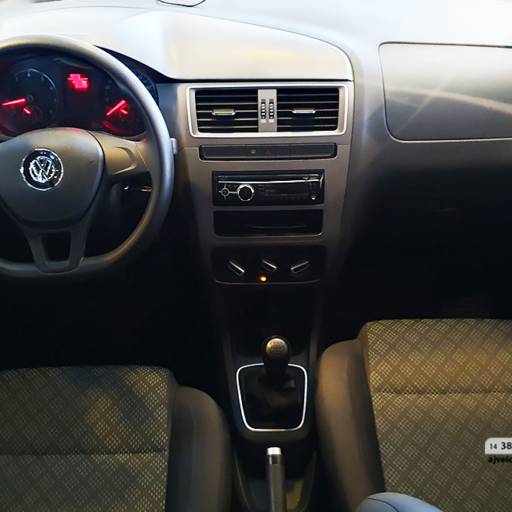 VOLKSWAGEN FOX 1.6 4P MSI TRENDLINE FLEX- 2015/2016 em Botucatu, SP por AJ Veículos