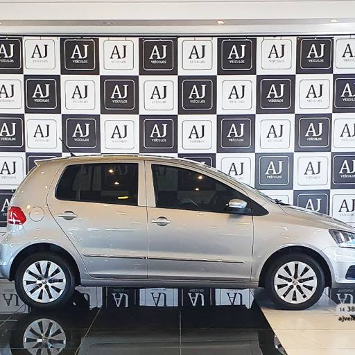 VOLKSWAGEN FOX 1.6 4P MSI TRENDLINE FLEX- 2015/2016 em Botucatu, SP por AJ Veículos