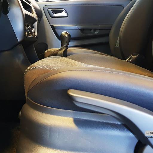 VOLKSWAGEN FOX 1.6 4P MSI TRENDLINE FLEX- 2015/2016 em Botucatu, SP por AJ Veículos