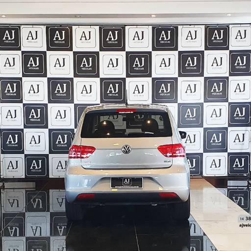 VOLKSWAGEN FOX 1.6 4P MSI TRENDLINE FLEX- 2015/2016 em Botucatu, SP por AJ Veículos