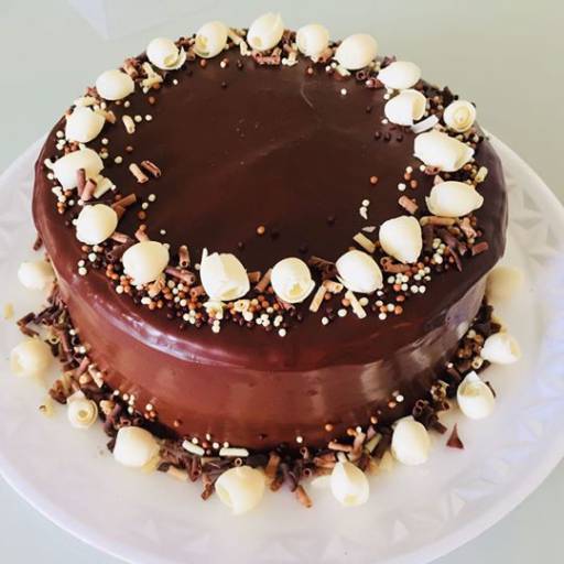 Bolo Trufado por Rachel Doces e Bolos