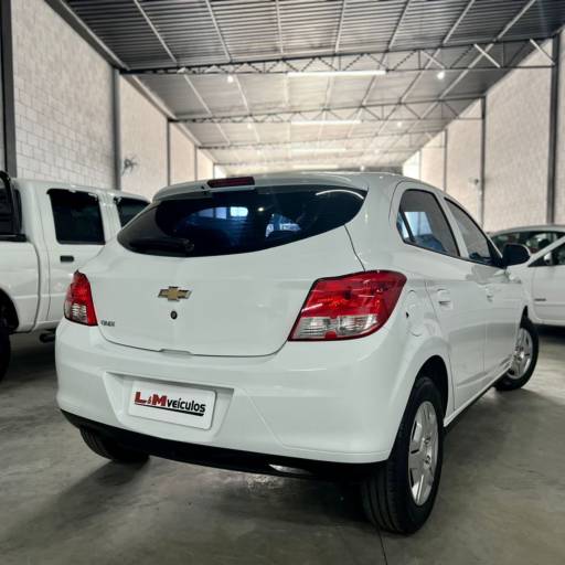 ONIX JOY 1.0 2018 em Esteio, RS por Lm Veiculos