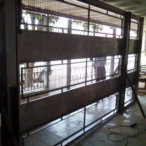 Portão basculante por Serralheria Brusp