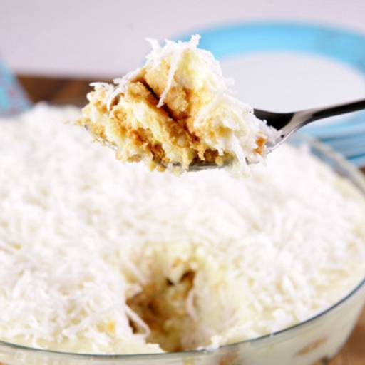 Pavê de Coco em Atibaia, SP por Ovos de Ouro Rotisseria & Salgados Pavê de Coco em Atibaia, SP por Ovos de Ouro Rotisseria & Salgados