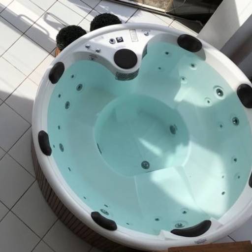 Spa Alpha Tub 07 pessoas em Curitiba, PR por Amazon SPA - Loja Batel