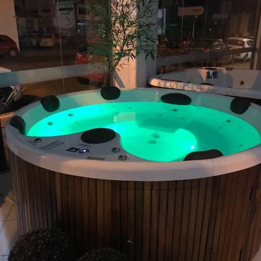 Spa Alpha Tub 07 pessoas em Curitiba, PR por Amazon SPA - Loja Batel