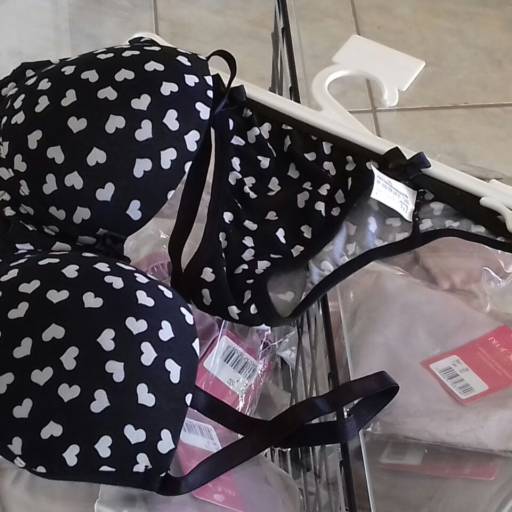 Lingerie  por Glamours Loja da Familia