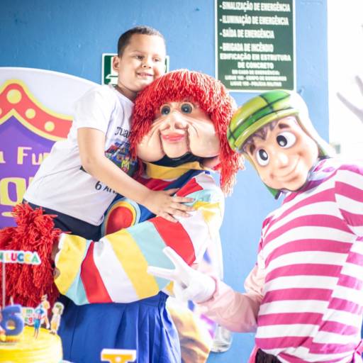 Personagens Careeta Furacão Fofao, Chaves e Máscara Para Festas 