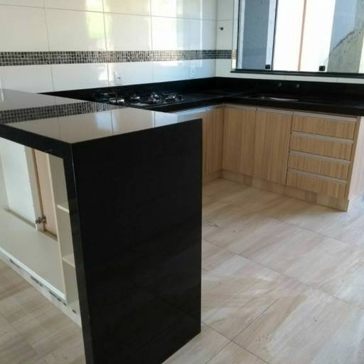 Pia no Granito Preto Estrelar por R.R Marmoraria