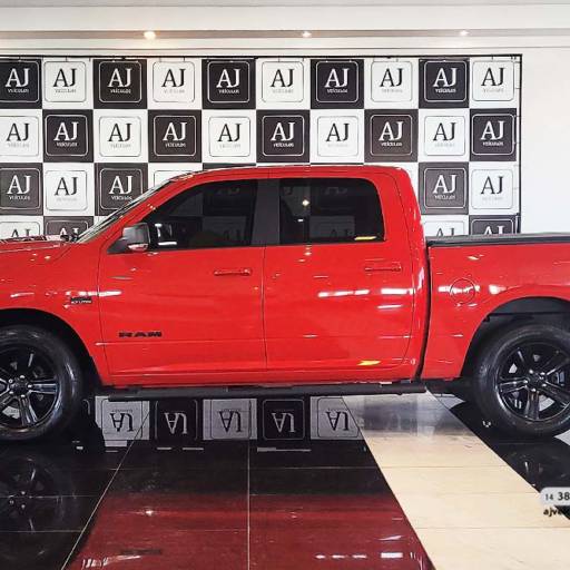 RAM CLASSIC 5.7 V8 32V 4P HEMI LARAMIE AUTOMÁTICO- 2022 em Botucatu, SP por AJ Veículos