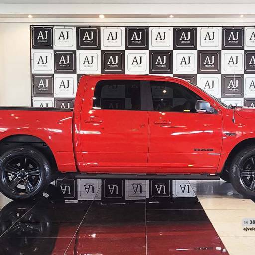 RAM CLASSIC 5.7 V8 32V 4P HEMI LARAMIE AUTOMÁTICO- 2022 em Botucatu, SP por AJ Veículos