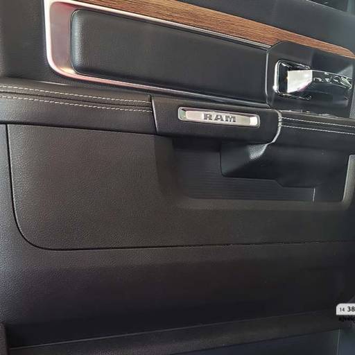 RAM CLASSIC 5.7 V8 32V 4P HEMI LARAMIE AUTOMÁTICO- 2022 em Botucatu, SP por AJ Veículos