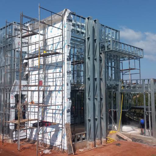Execução de obras com Estruturas Metálicas e Light Steel Frame
