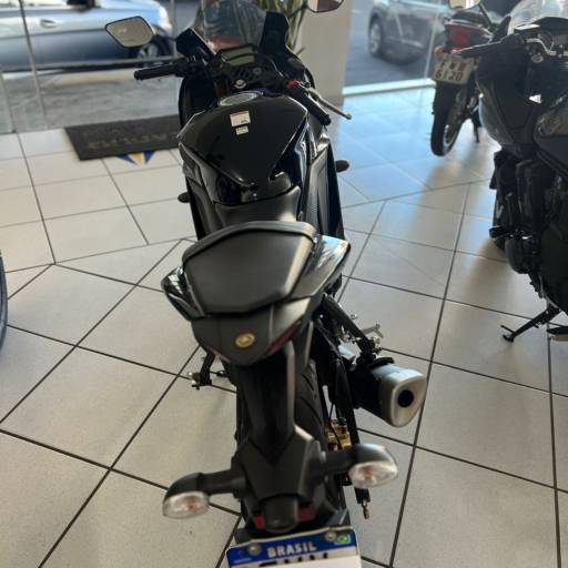 YAMAHA/R3 MONSTER 2022 em Botucatu, SP por Ricardo Veículos Multimarcas