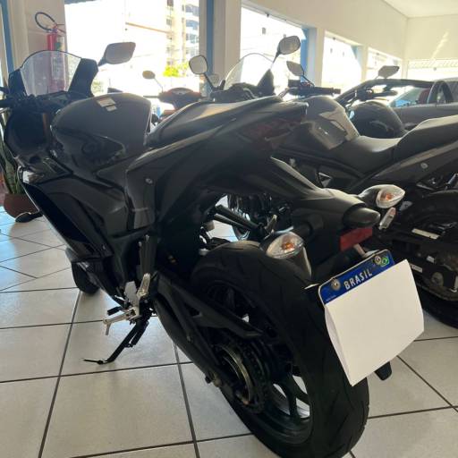 YAMAHA/R3 MONSTER 2022 em Botucatu, SP por Ricardo Veículos Multimarcas