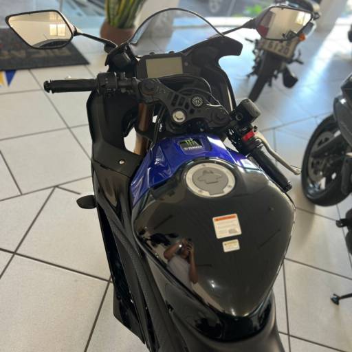 YAMAHA/R3 MONSTER 2022 em Botucatu, SP por Ricardo Veículos Multimarcas