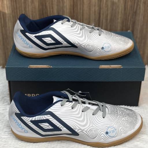 Chuteira adulta Umbro Indoor em Uberlândia, MG por Lojas Dom Flavittos