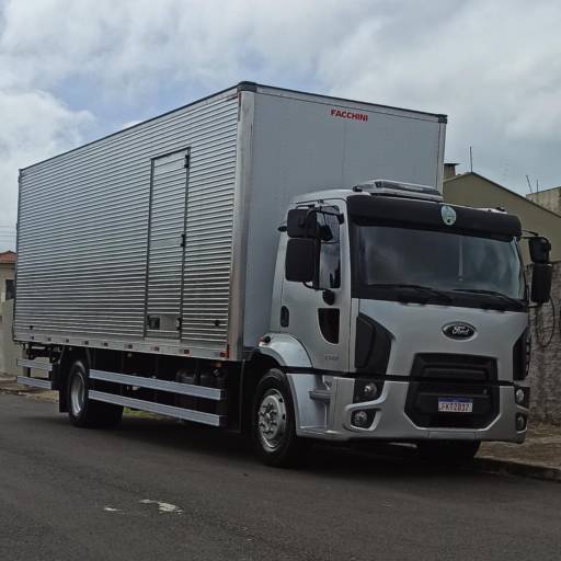 Frete  em Botucatu, SP por Expresso São José Transportes
