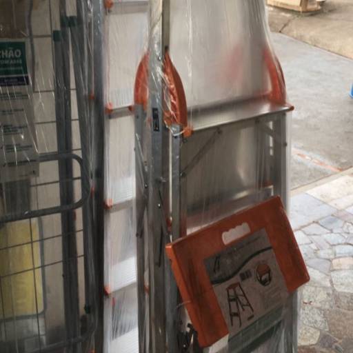 Escada por Casa Tentudo